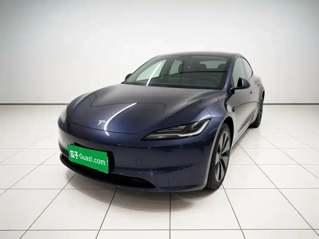 Tesla Model 3 — фото 1