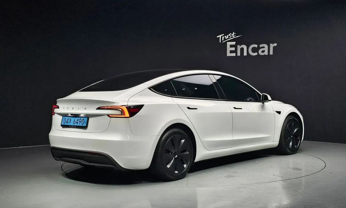 Tesla Model 3 2024 из KR, фото 3