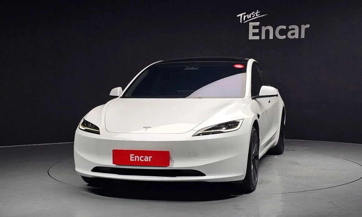 Tesla Model 3 2024 из KR, фото 2
