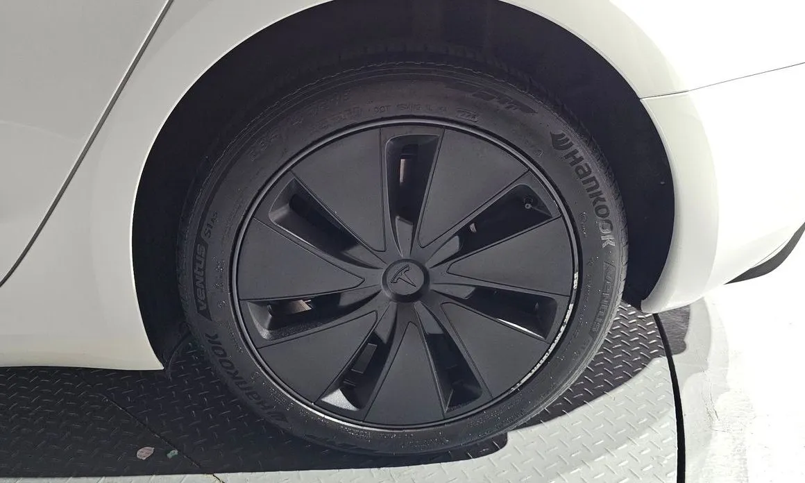Tesla Model 3 2024 из KR, фото 6