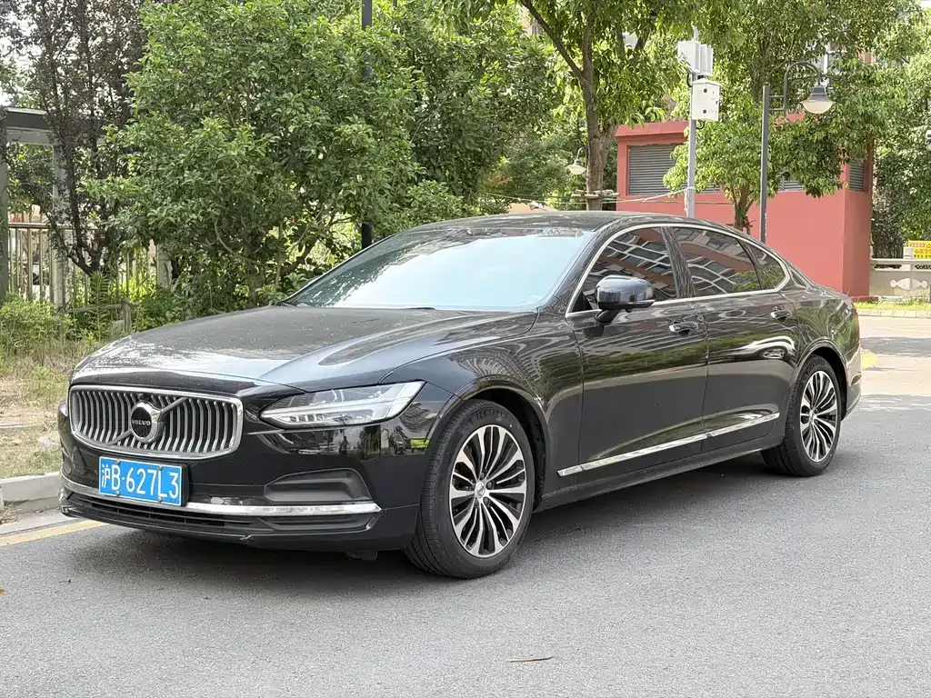 Volvo S90 — фото 1