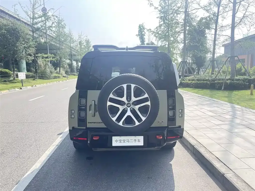 Land Rover Defender — фото 4
