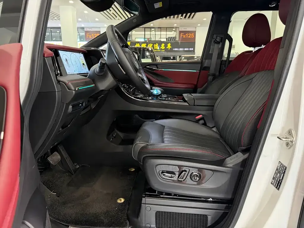 GAC Motor Trumpchi M8 — фото 2