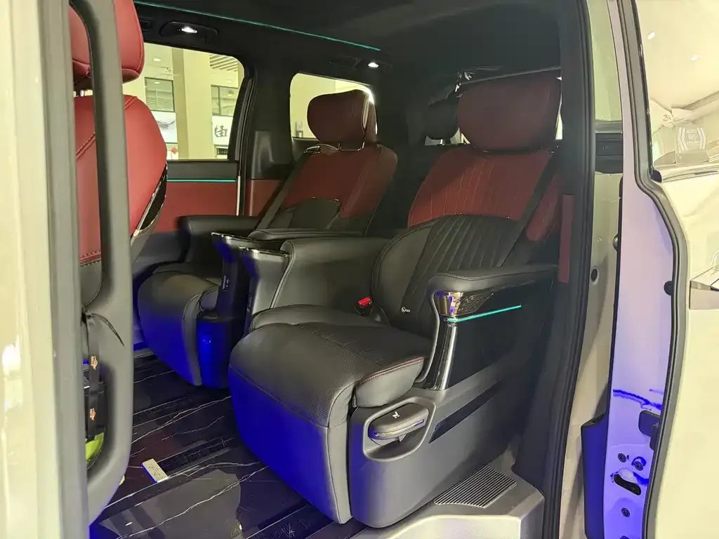 GAC Motor Trumpchi M8 — фото 4