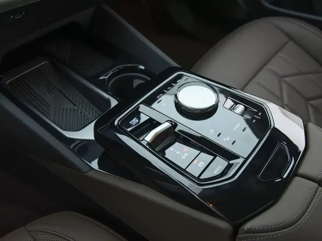 BMW i5 2024 из CN, фото 6
