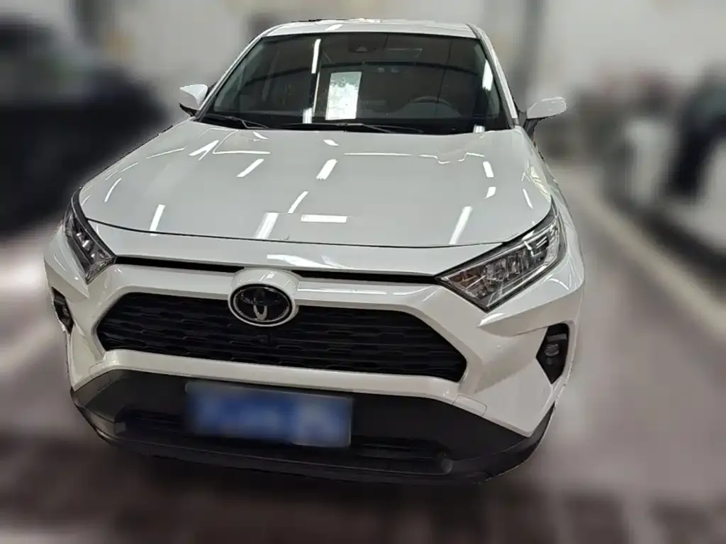 Toyota RAV4 — фото 4
