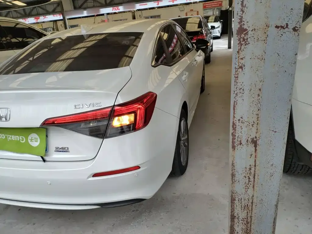 Honda Civic — фото 4