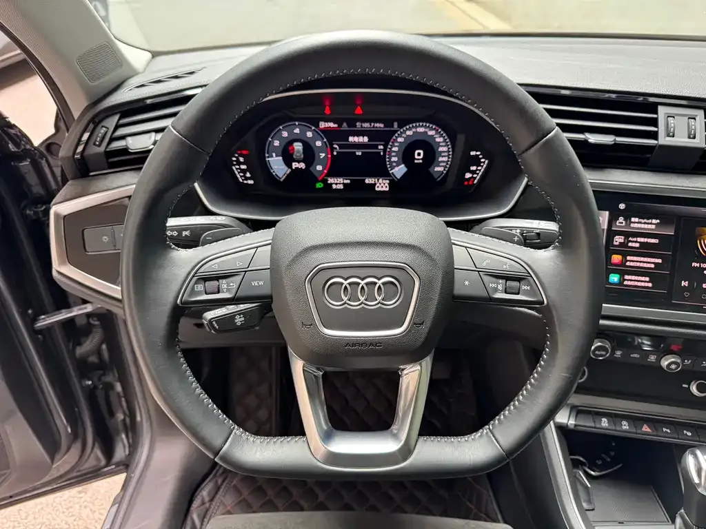 Audi Q3 — фото 9