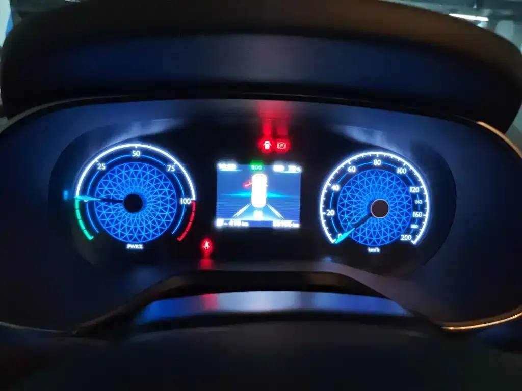Hongqi E-QM5 — фото 3