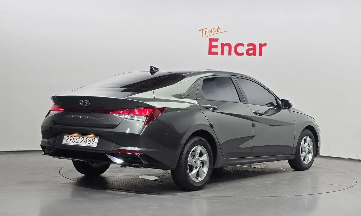 Hyundai AVANTE 2021 из KR, фото 2