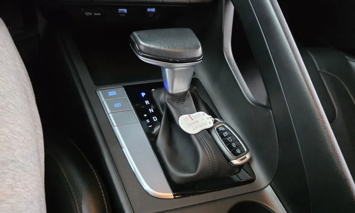 Hyundai AVANTE 2021 из KR, фото 3