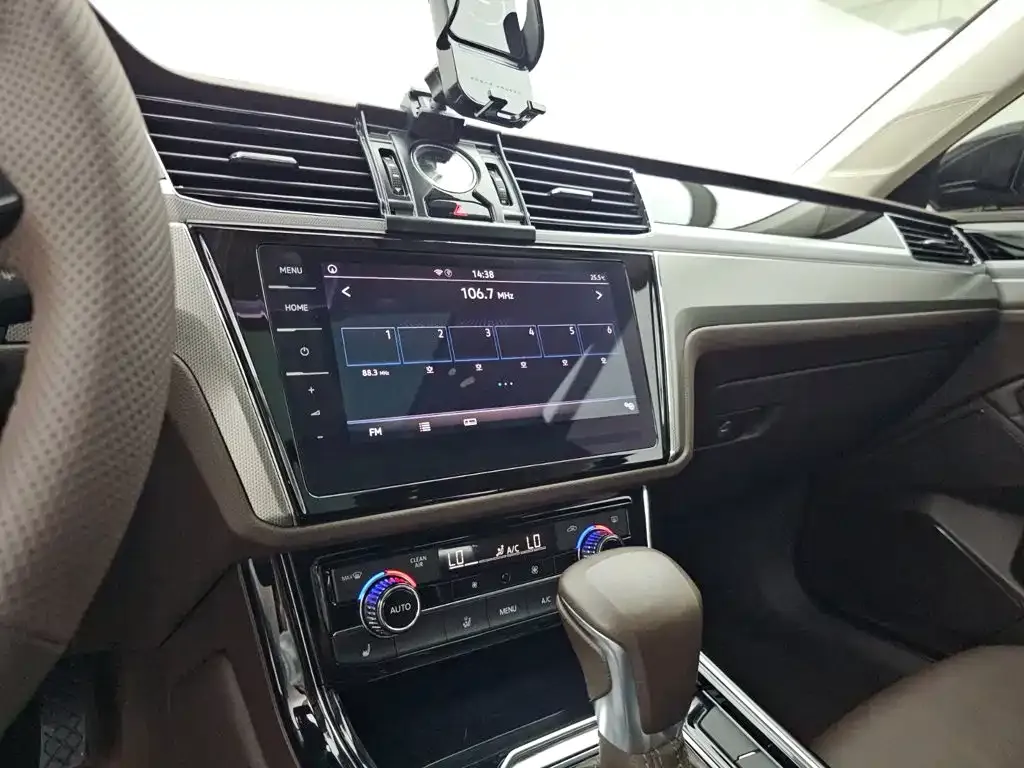 Volkswagen Phideon — фото 7