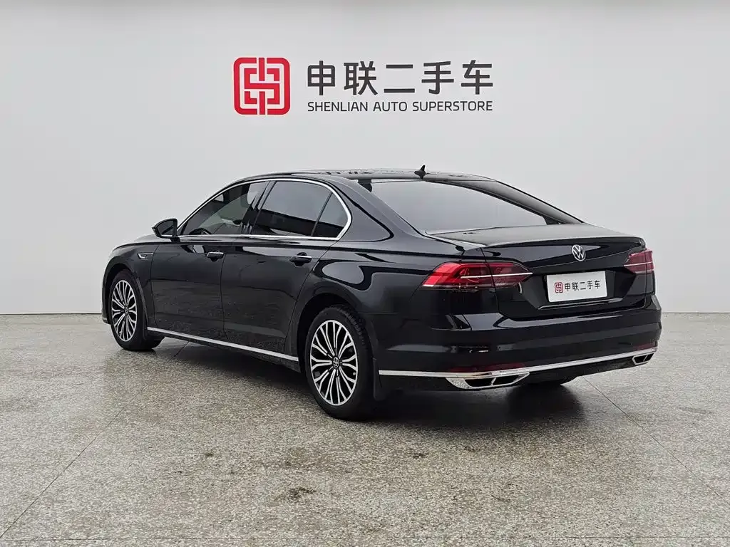 Volkswagen Phideon — фото 10