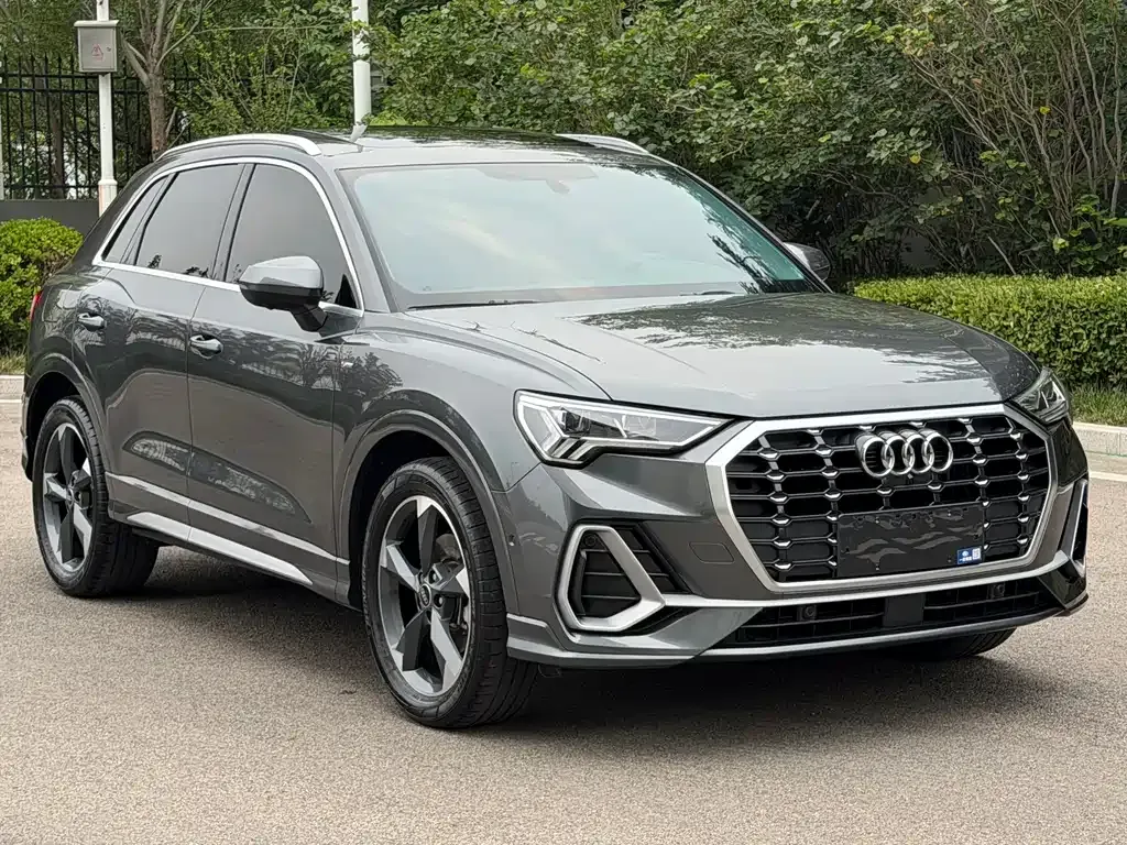 Audi Q3 — фото 10