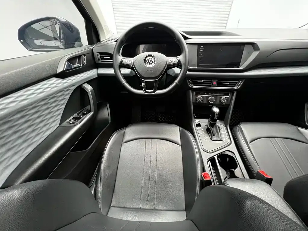 Volkswagen Tharu — фото 6