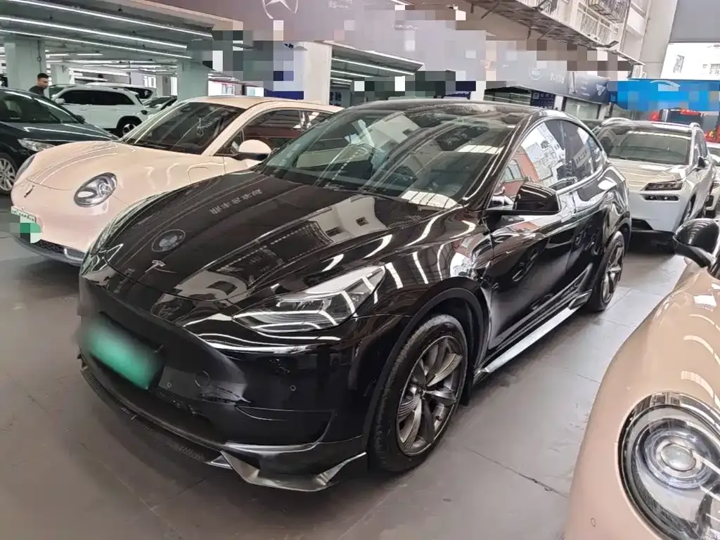 Tesla Model Y — фото 9
