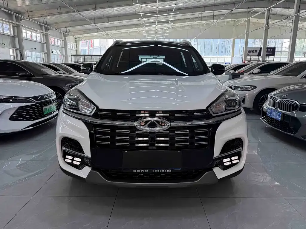 Chery Tiggo 8 — фото 4