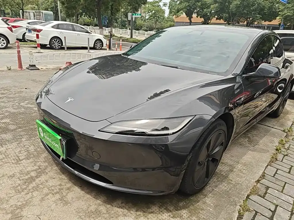 Tesla Model 3 — фото 7