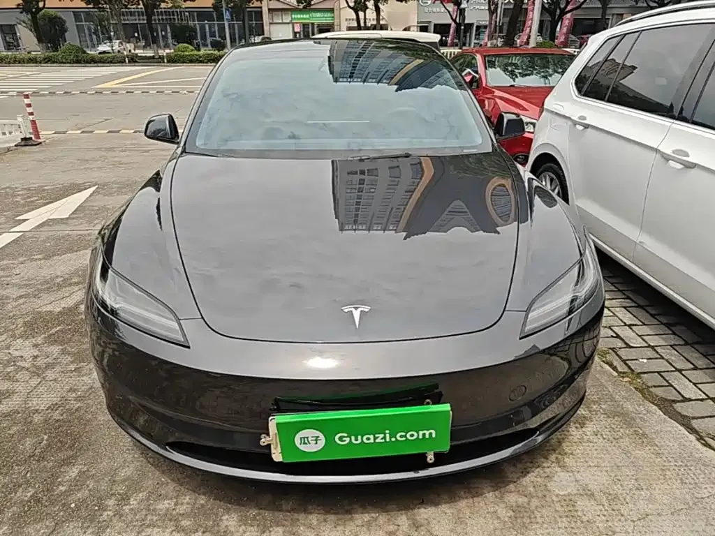 Tesla Model 3 — фото 2