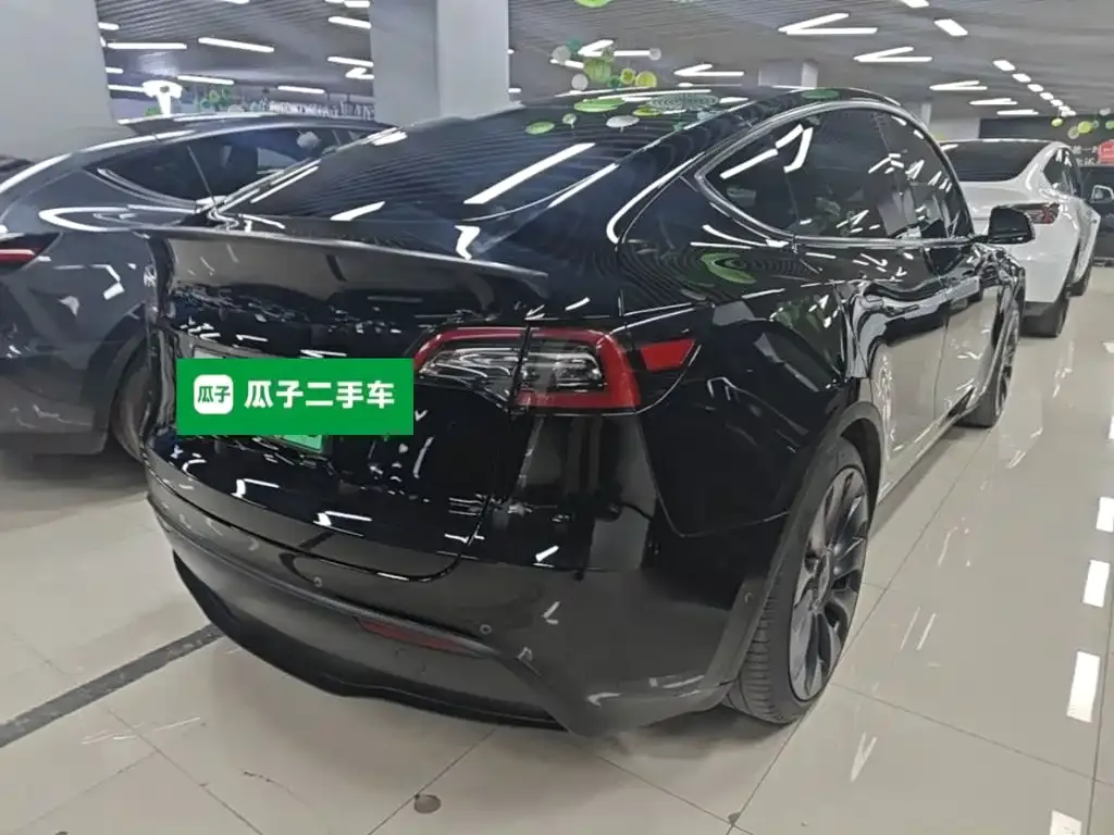 Tesla Model Y — фото 7