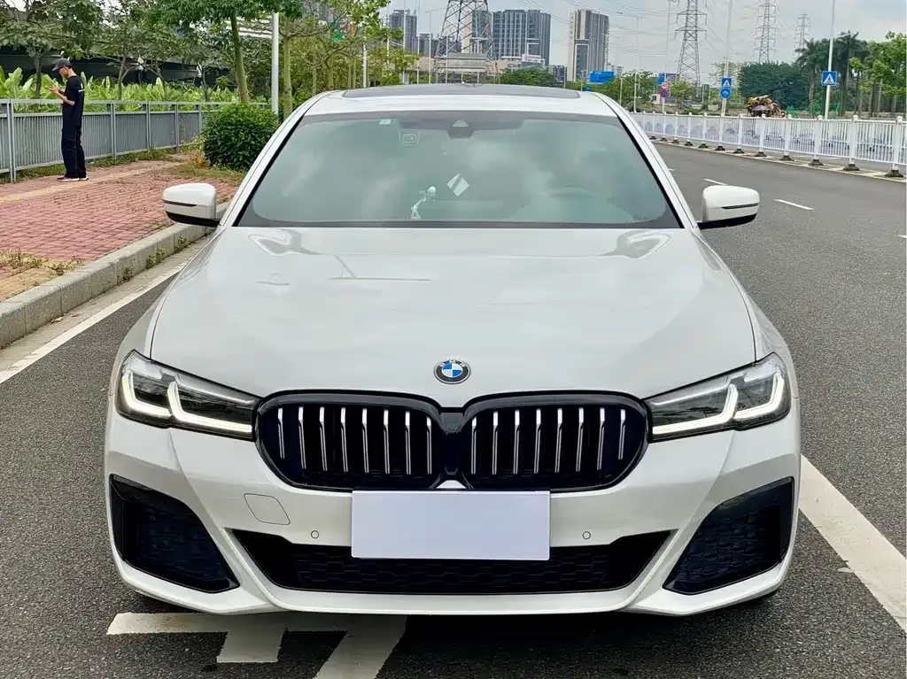 BMW 5 Series — фото 2