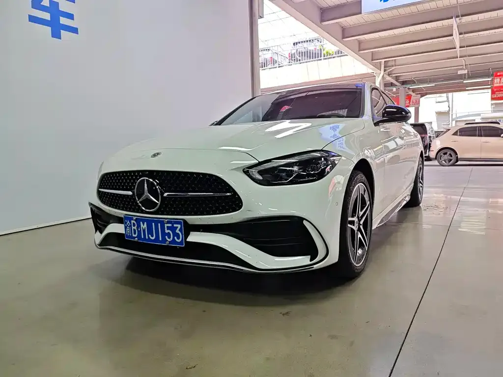 Mercedes-Benz C-Class — фото 1