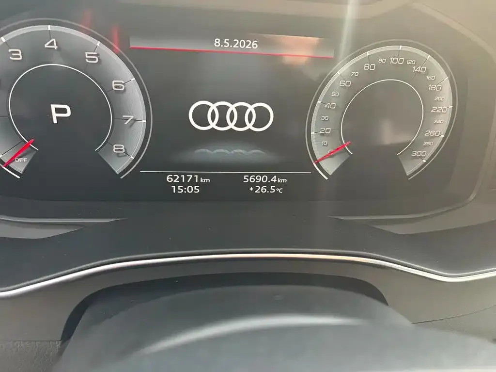 Audi A6L — фото 2