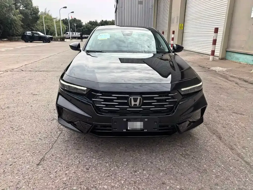 Honda Accord — фото 8