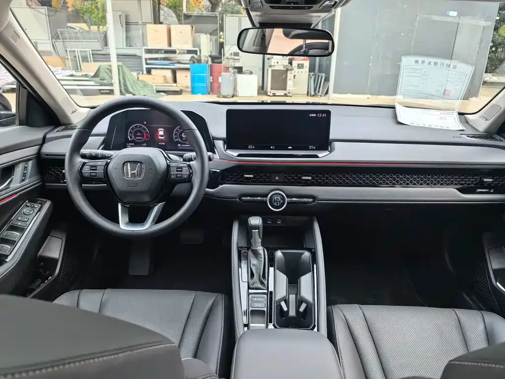 Honda Accord — фото 3