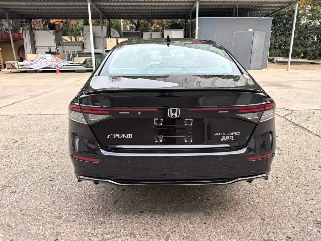 Honda Accord — фото 7