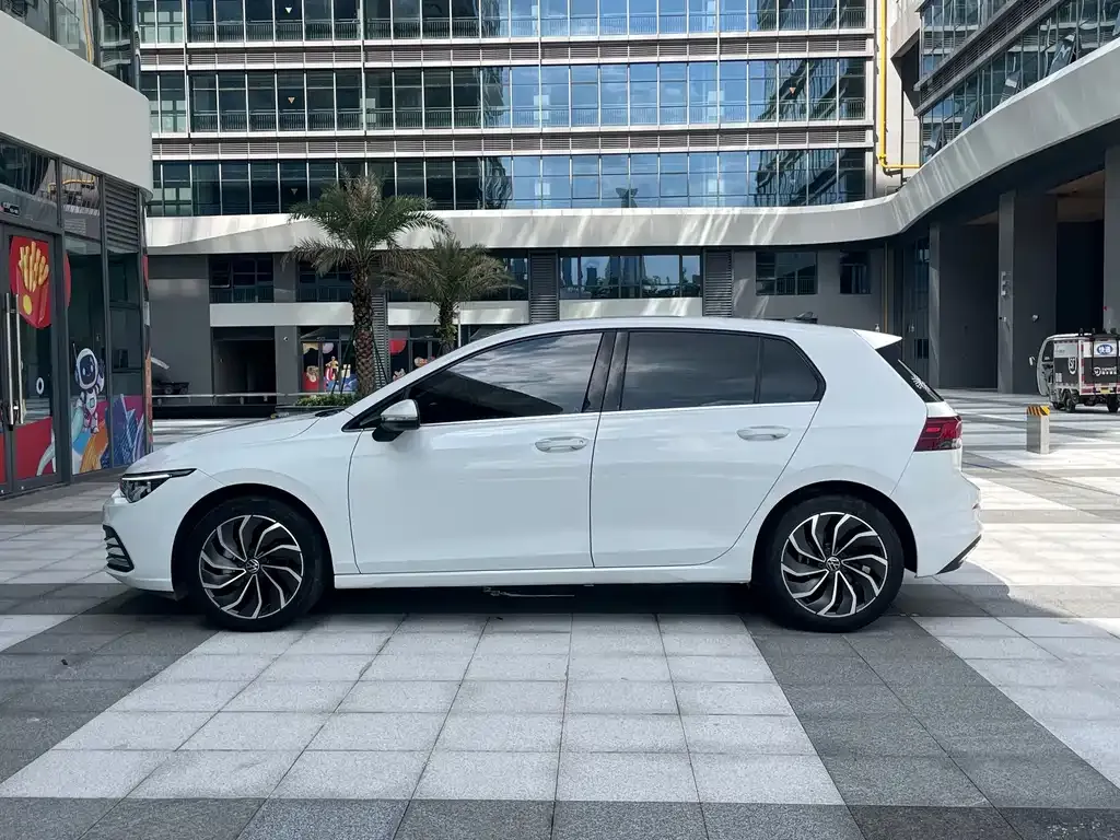 Volkswagen Golf — фото 5