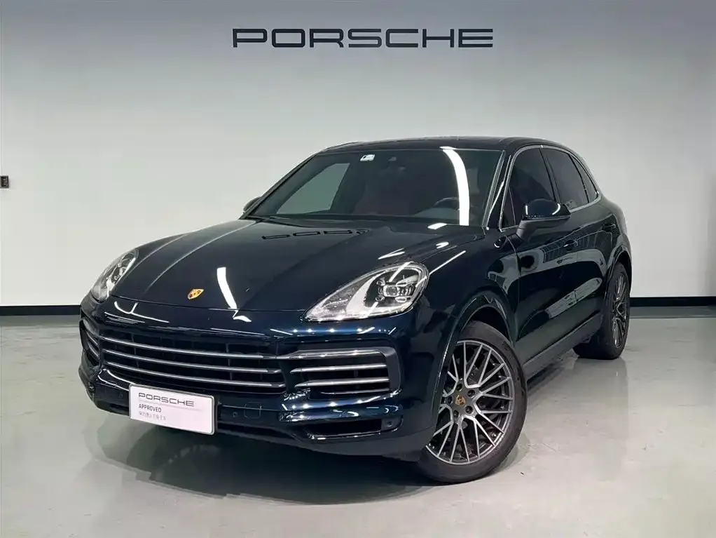 Porsche Cayenne — фото 1