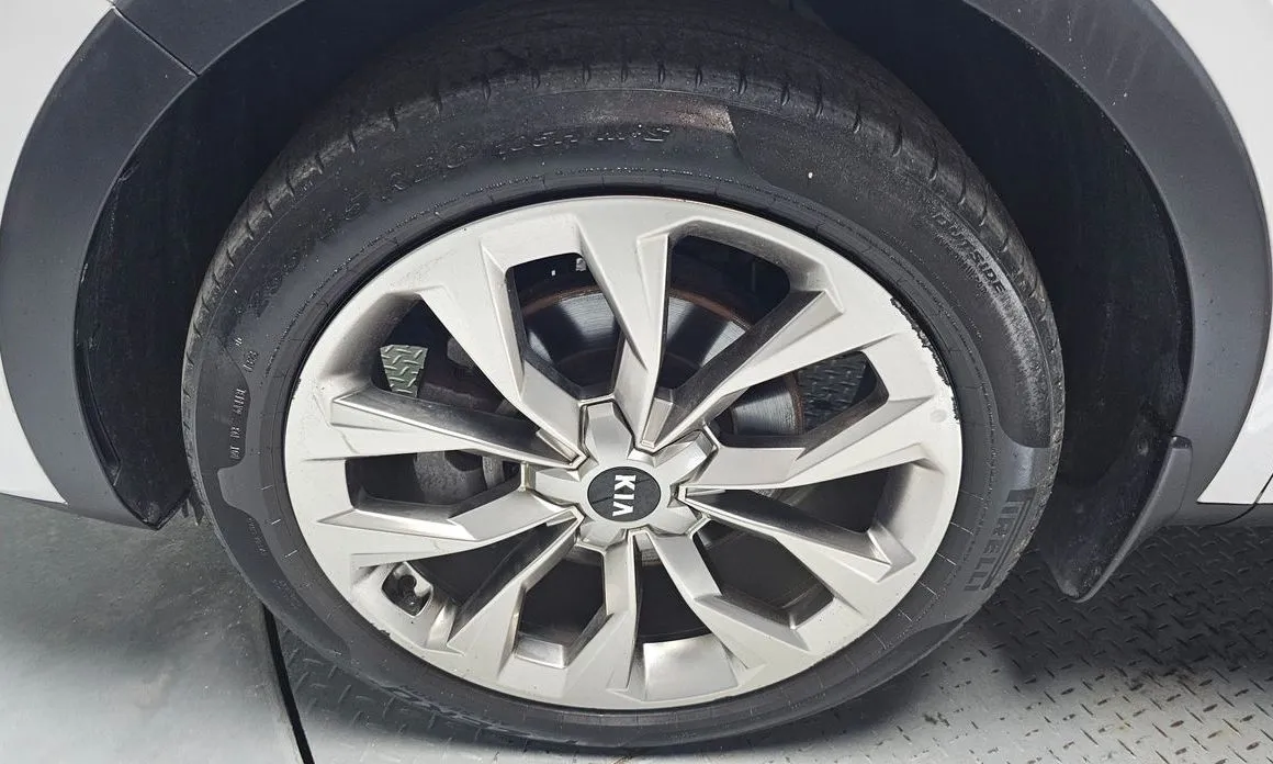 Kia Sorento — фото 8