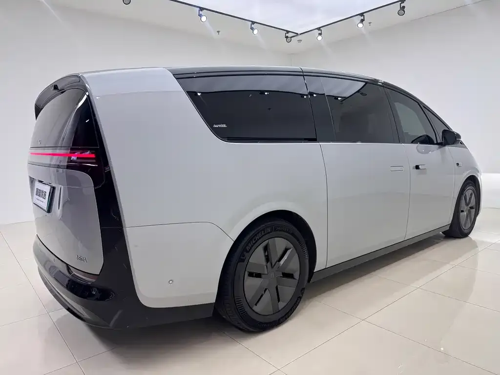 Li Auto MEGA 2024 из CN, фото 3