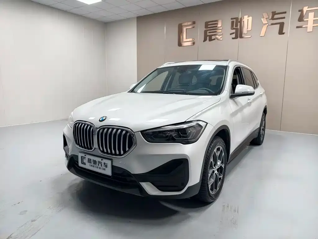 BMW X1 — фото 1