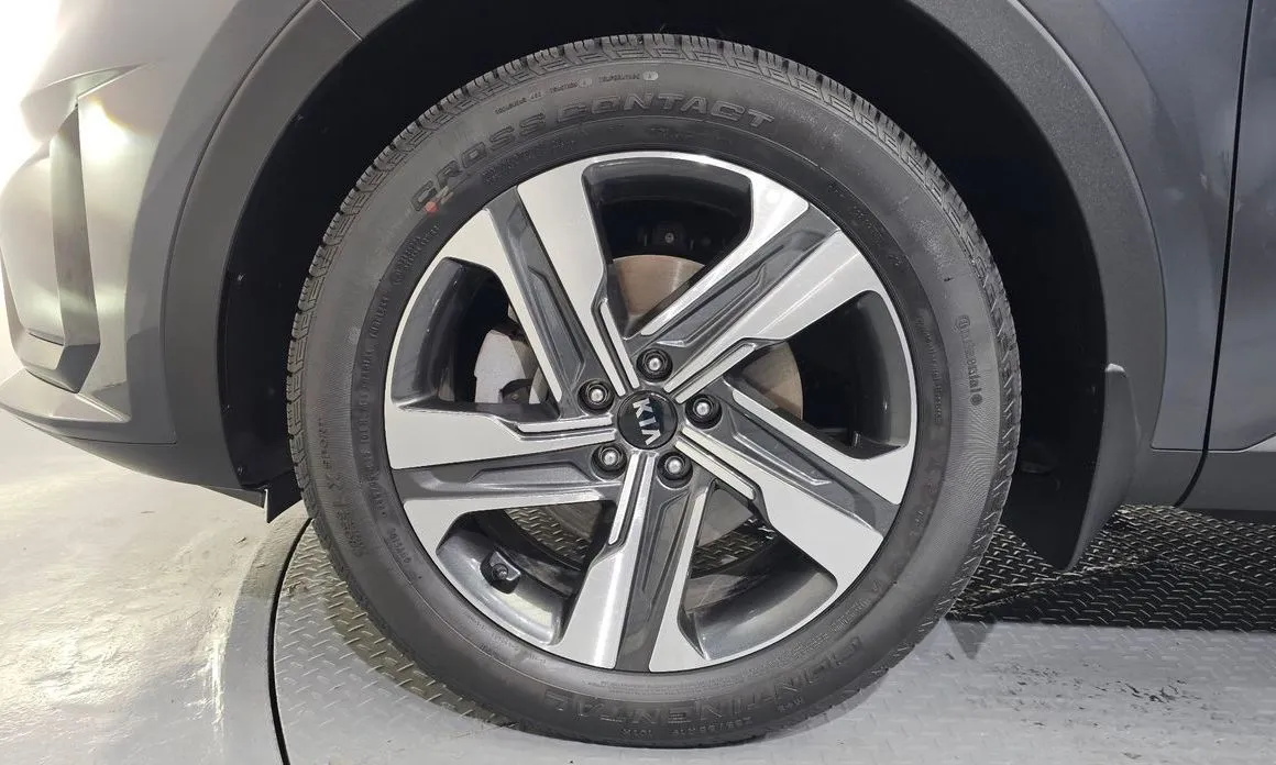 Kia Sorento — фото 8