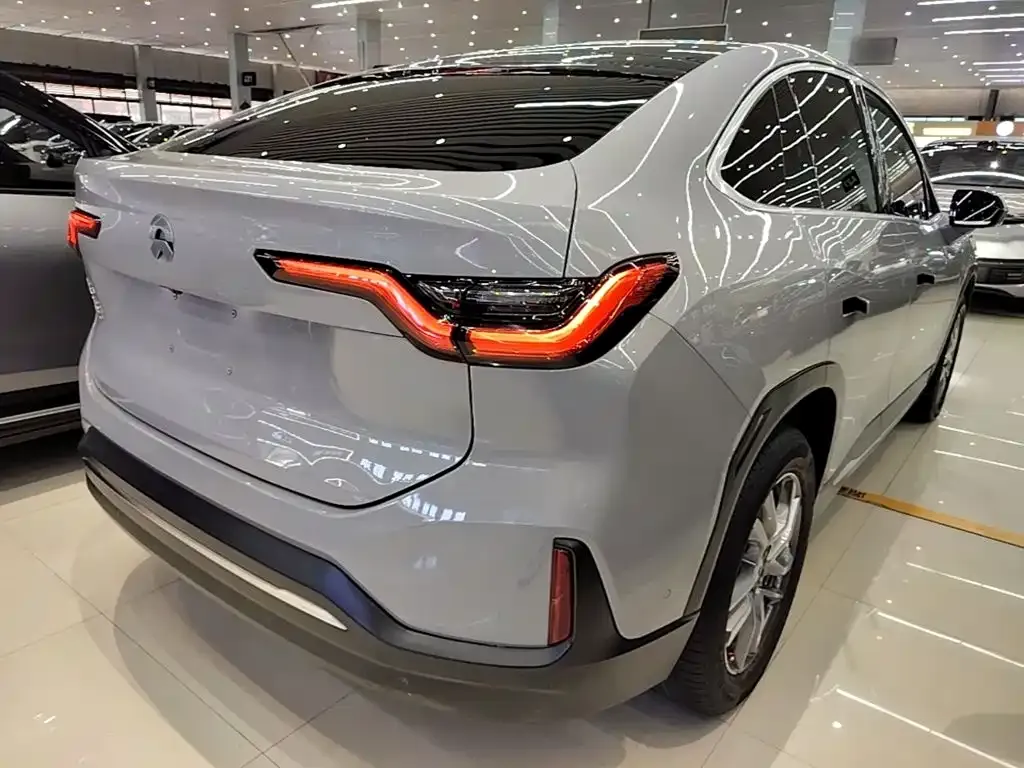 NIO EC6 — фото 10