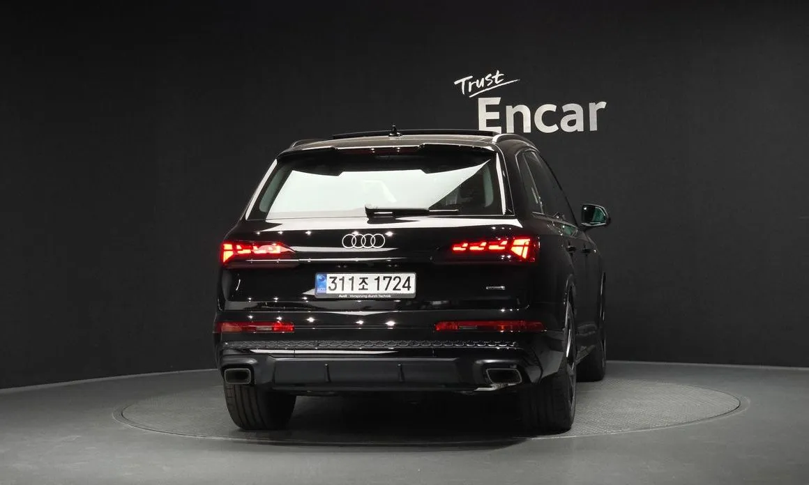 Audi Q7 2026 из KR, фото 3