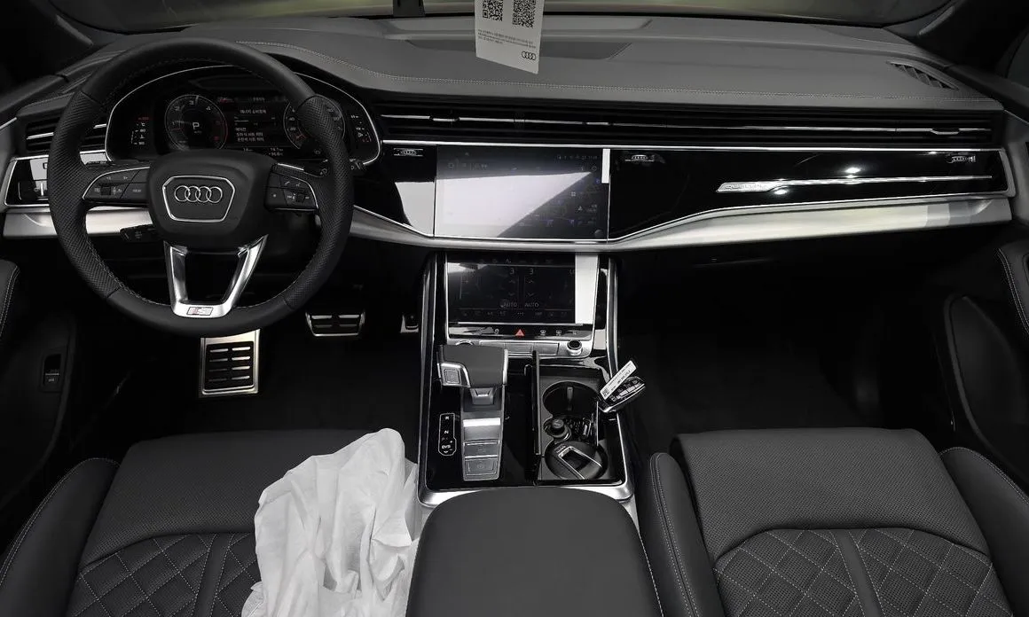 Audi Q7 2026 из KR, фото 8