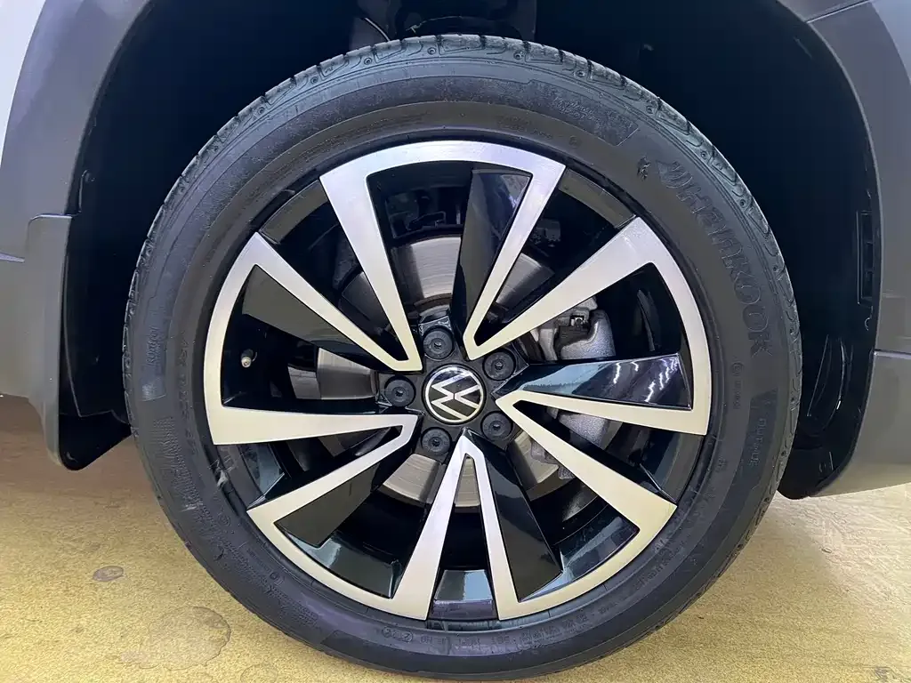Volkswagen Tharu — фото 5