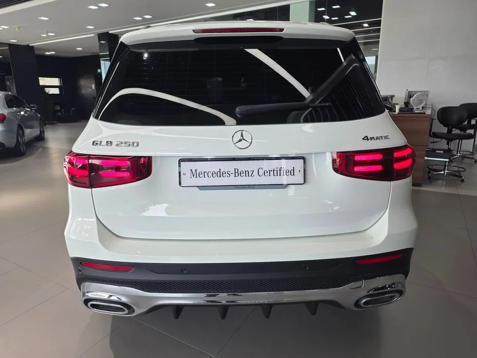 Mercedes-Benz GLB-Class — фото 9