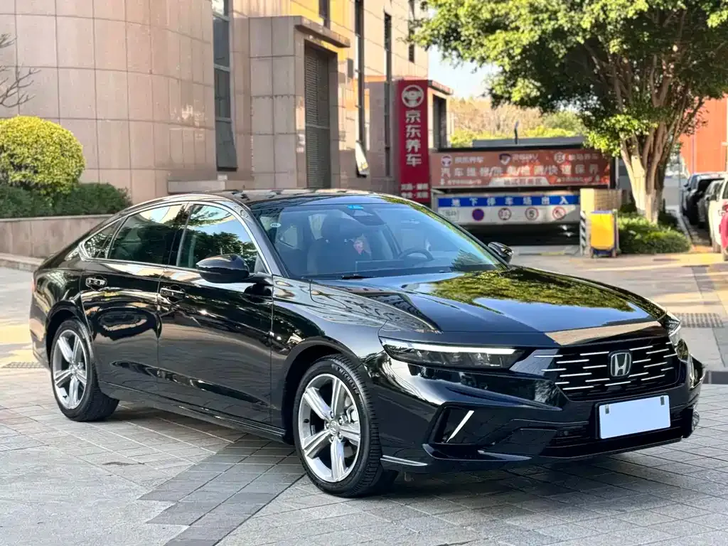 Honda Accord — фото 6