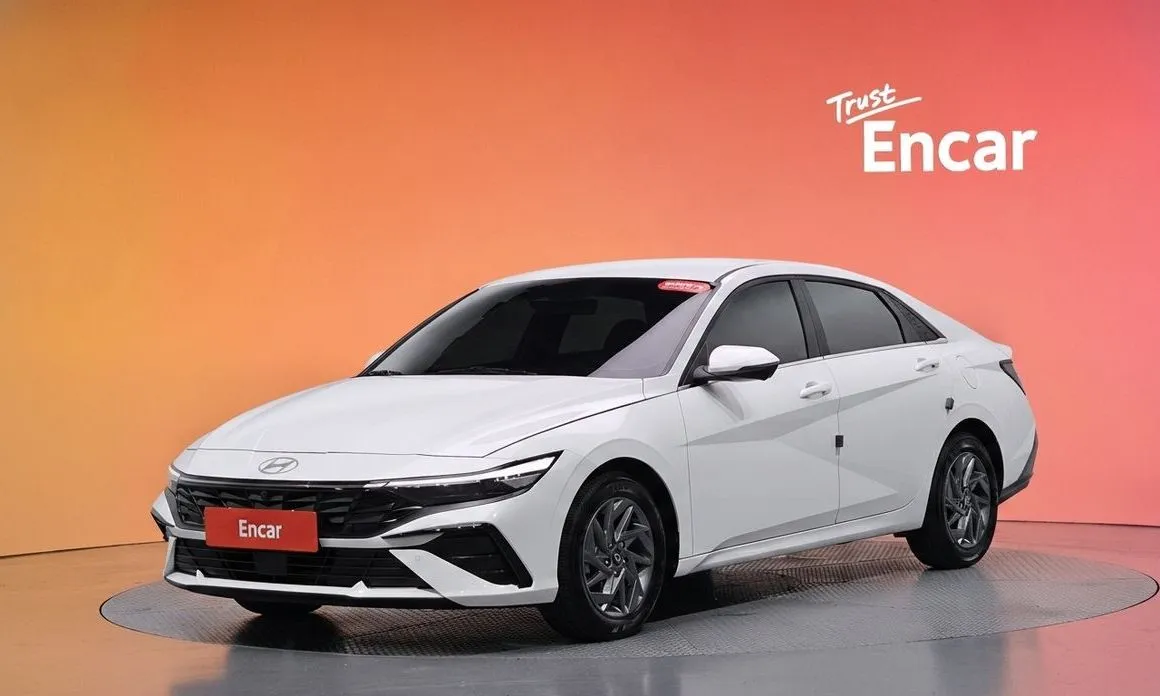 Hyundai AVANTE — фото 1