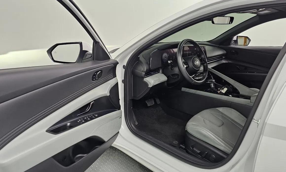 Hyundai AVANTE — фото 3