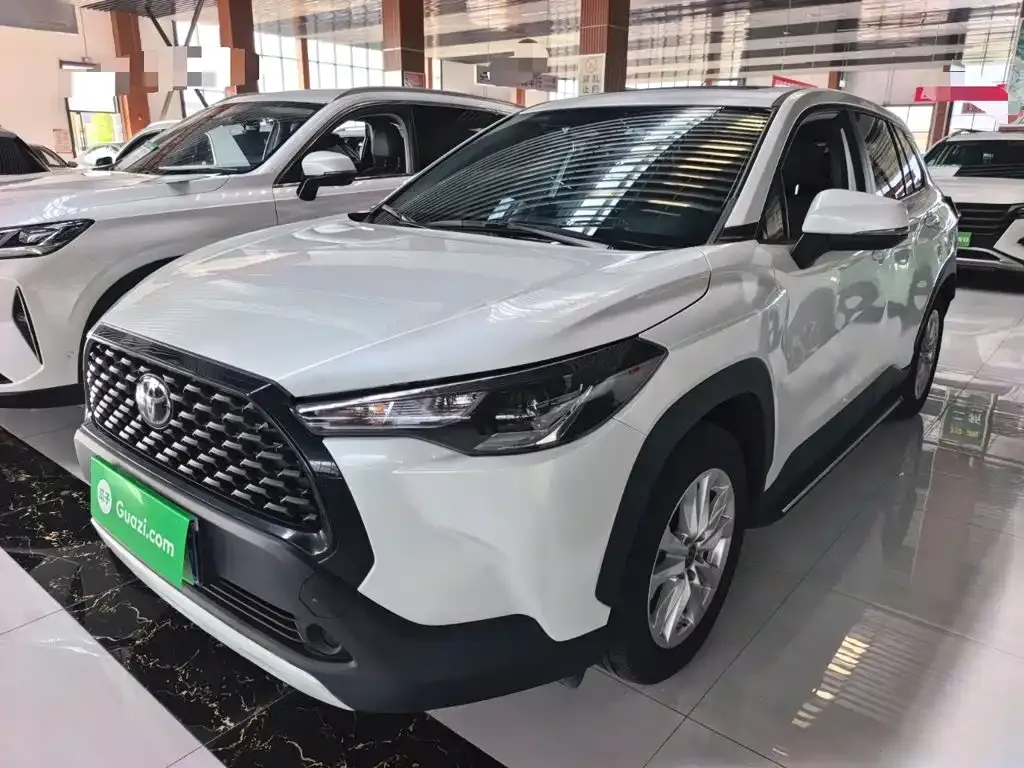 Toyota Corolla Cross — фото 1