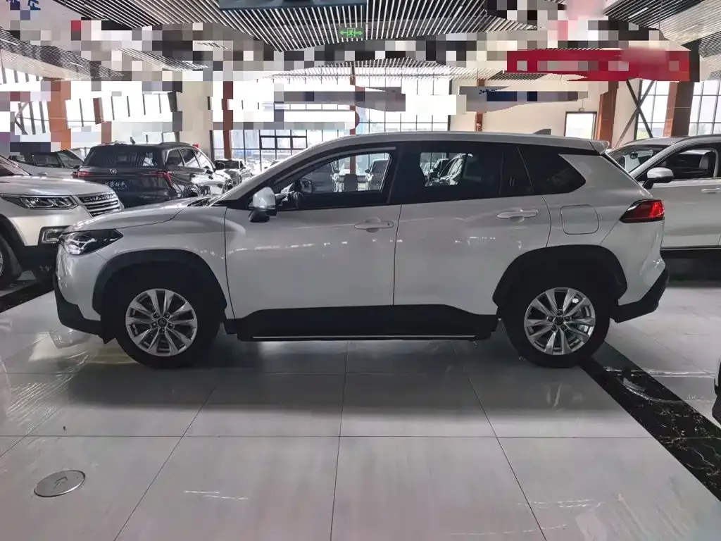 Toyota Corolla Cross — фото 10
