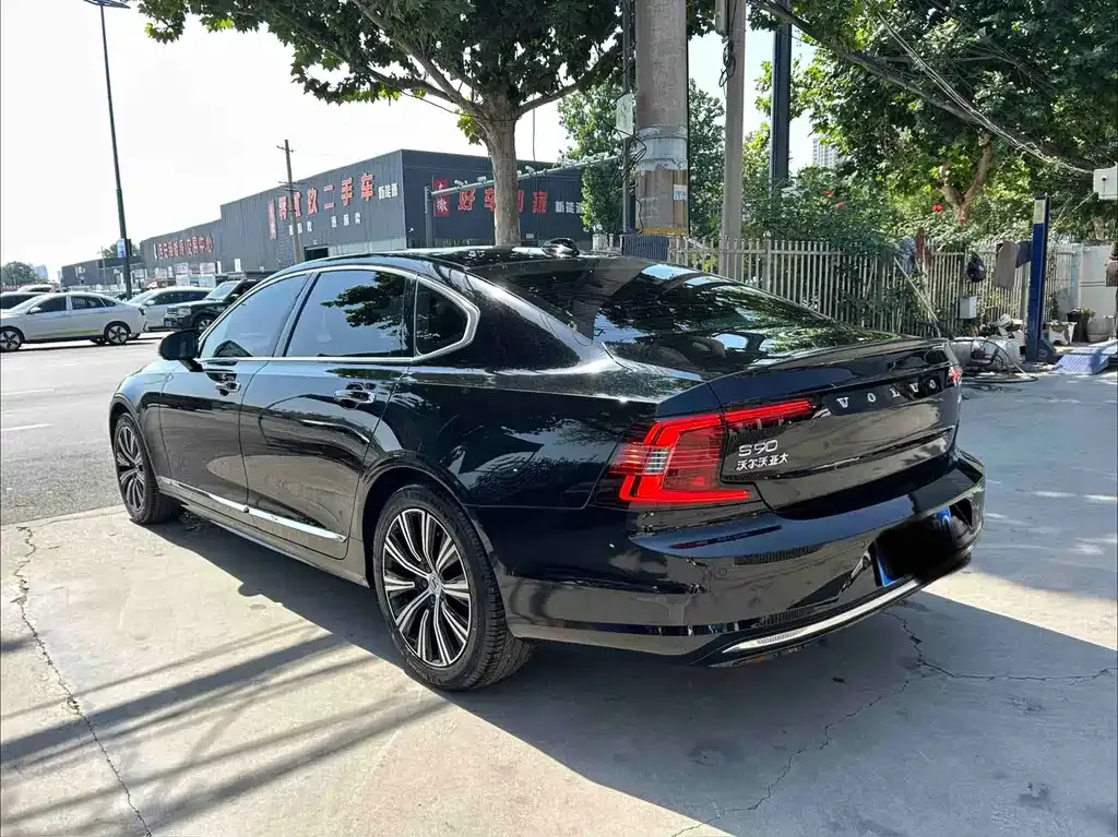 Volvo S90 — фото 3