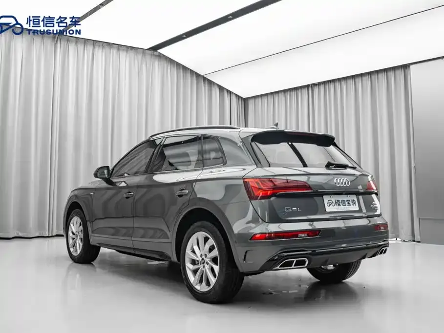 Audi Q5L — фото 3