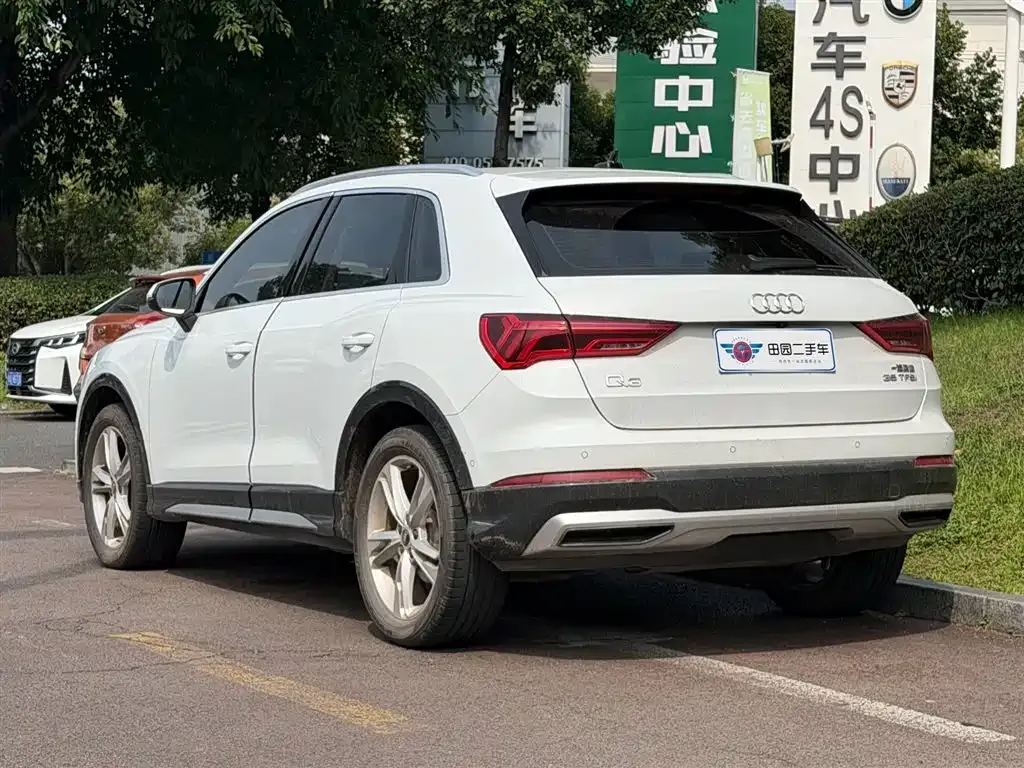 Audi Q3 — фото 8