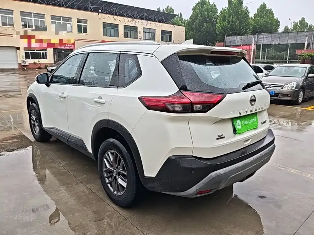 Nissan X-Trail — фото 10